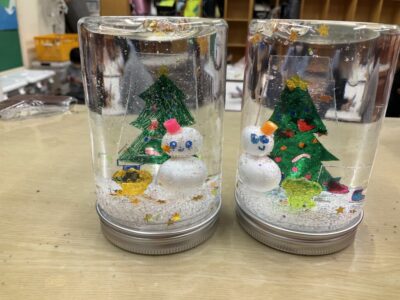 クリスマス ツリー スノードーム 立体 雪だるま トナカイ サンタ 製作 製作キット 壁面 壁面飾り 保育園老人ホーム レクリエーション 幼稚園 施設- HARUHAROYU'S GALLERYminne byGMOペパボ 国内最大級のハンドメイド・手作り通販サイト