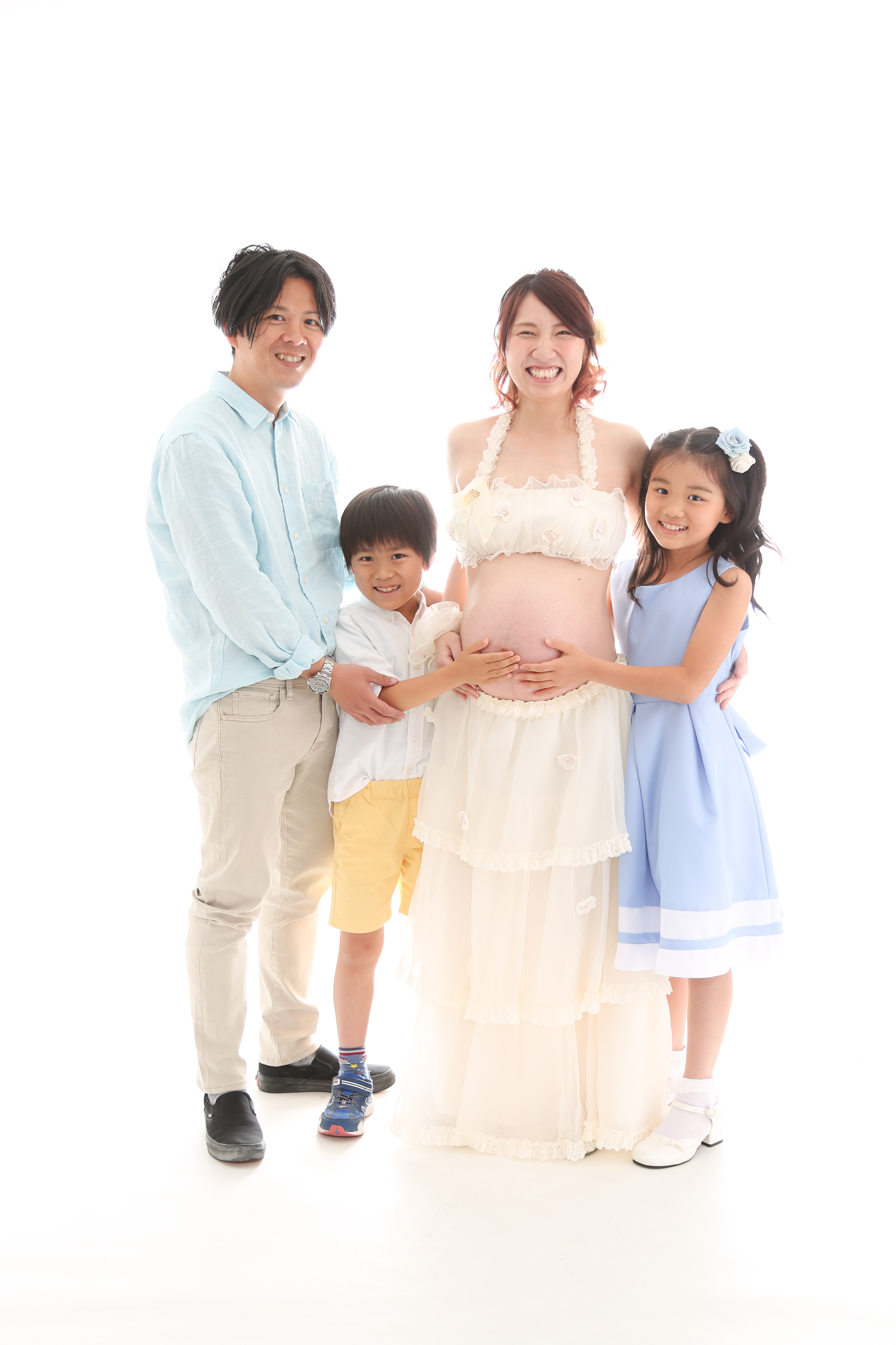 家族4人でマタニティフォト撮影 新しい家族が増える喜び 店舗ブログプレシュスタジオ