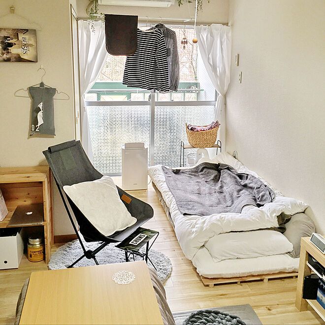 みんなはどっち？ ベッド派・布団派？﻿ コメントでどっち派かぜひ教えてください💛﻿ ﻿ こだわりポイントなども一緒に﻿ 共有できたらうれしいです・ᴗ・！﻿ ﻿ ----------------﻿ ﻿ ＜ 🤍 とりぐらお部屋づくり 🤍＞ QUESTION vo.2 Futon orBed ﻿ ＼ みんなはA・B