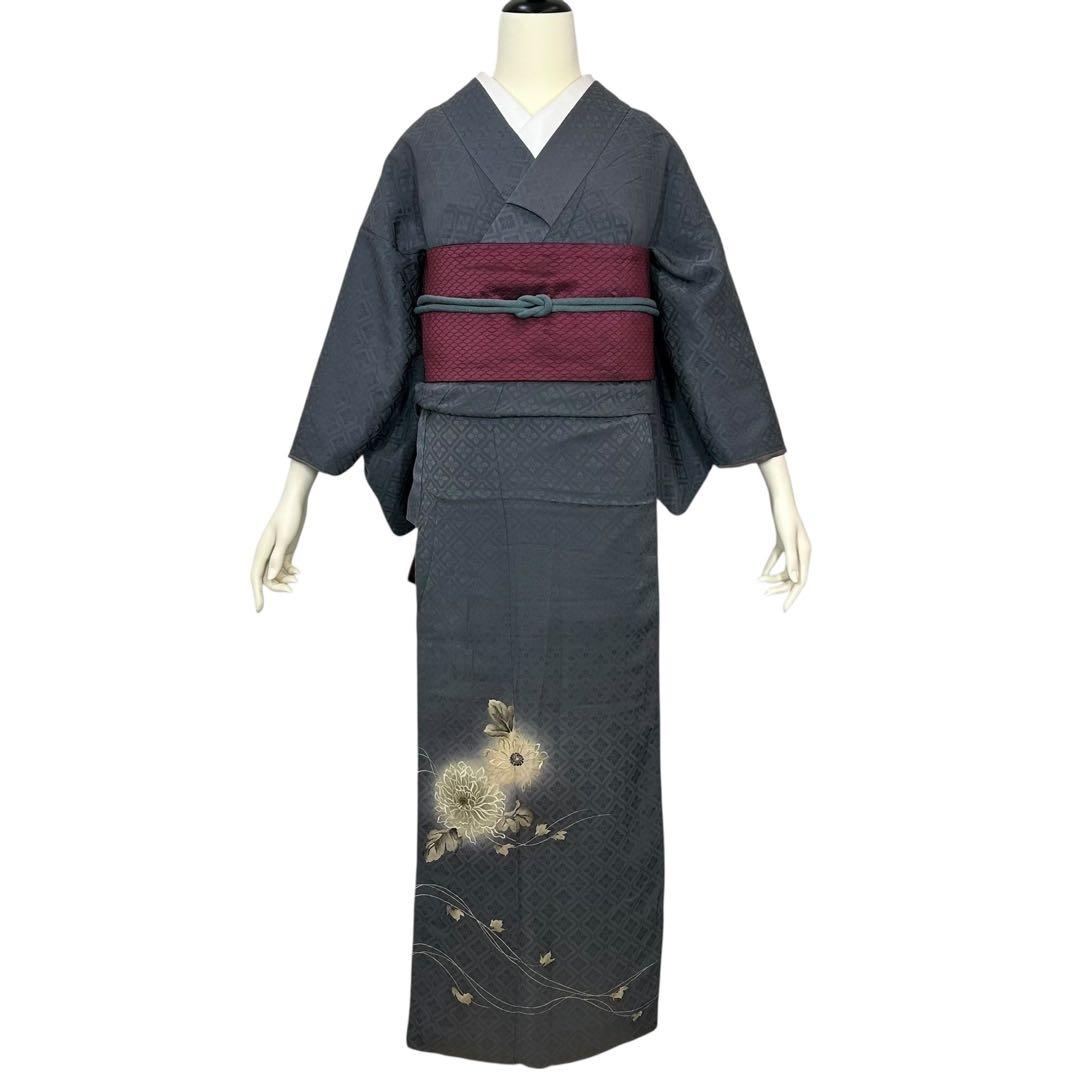 結婚式の参列の際に親族が着る着物は？「30代は色留袖がおすすめ」の理由