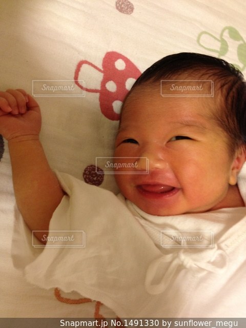 笑う赤ちゃん★笑顔度 生後半年の赤ちゃんの笑顔！ Baby Laughing6 months old癒しの時間幸せの笑顔元気になれる