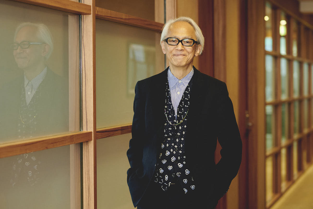 栗野宏文、好きな服との付き合い方。ジャケットを「さぼす」、白モノ以外は残り湯で洗うブルータス BRUTUS.jp