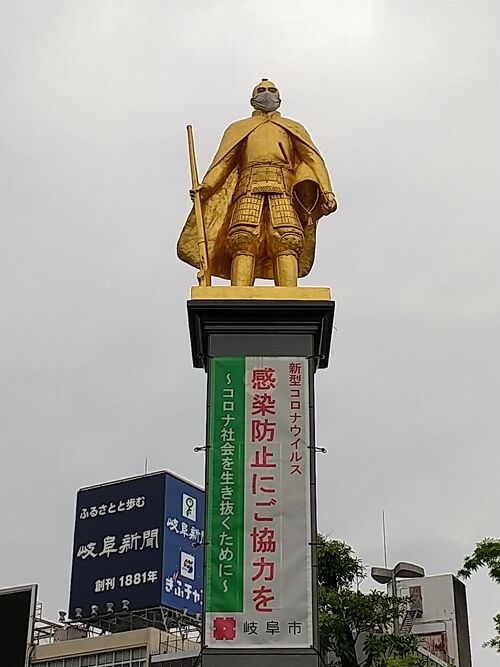 金津園にて「街の灯よ、どうか消えないでくれ」。 | 石田ゆうすけさんの青春18きっぷでミラクルミステリーツアー。