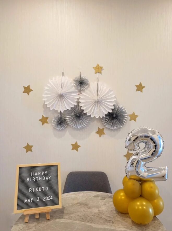 わぁ素敵！100均アイテムで誕生日の飾り付け！達人のアイデア11選ヨムーノ