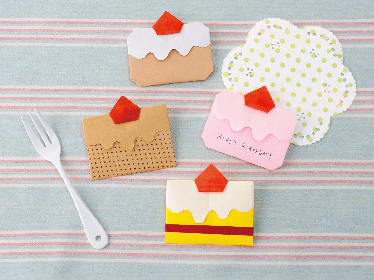 プレゼントからクマが飛び出す！メッセージカードの作り方