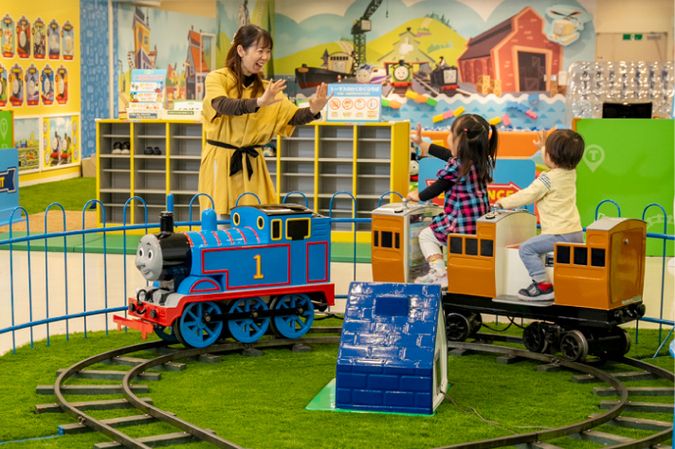 楽天市場 パズルトーマスとおともだち 25-26315ピースぼくらのしゃたいばんごう 25-21924ピース 3才〜 ひらめき脳きかんしゃトーマス 幼児 子供 キッズパズル エポック : リライアブルプラス1