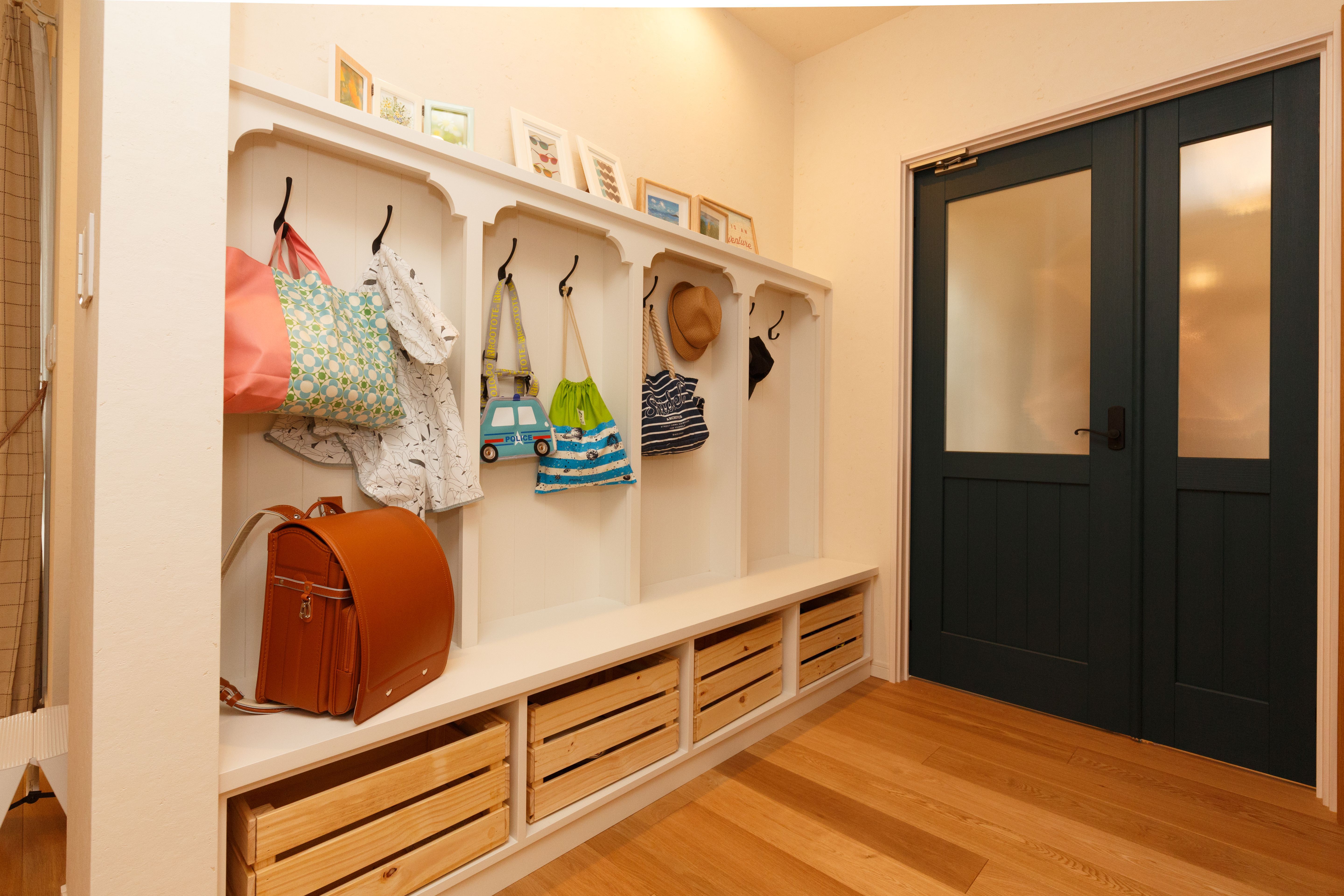 26 件の「ファミリーロッカー 玄関脇」のアイデアを今すぐ保存クローゼット 収納、インテリア 収納、リビング ロッカー など