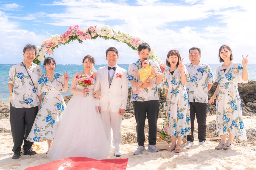 沖縄の結婚式に参列するときのおすすめ服装！選び方・注意点も解説ブログカーサ・アル・マーレ