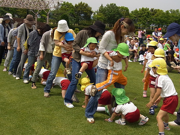 年中組が、春の親子遠足に出かけました♬幼稚部だより鎌倉女子大学 幼稚部
