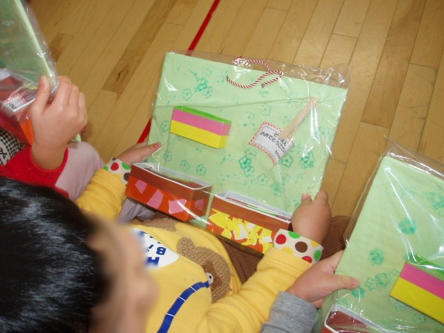 卒園児プレゼント 在園児向け手作りのアイデアと、500円前後〜買える卒園記念品