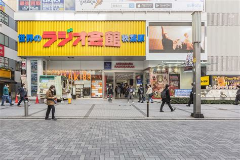 秋葉原のたちんぼ事情を調査｜中央通り・秋葉原駅前・昭和通りの3大スポットを解説 – セカンドマップ