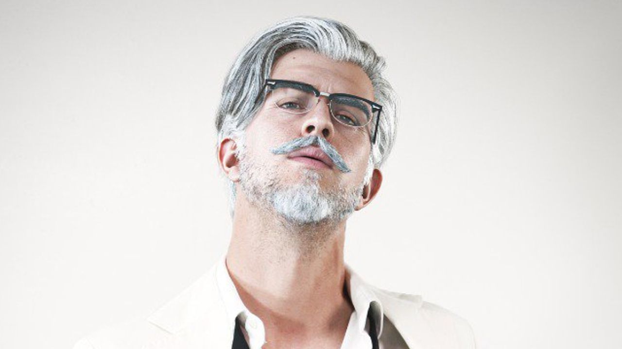 おじいちゃんのイケメン時代の写真公開