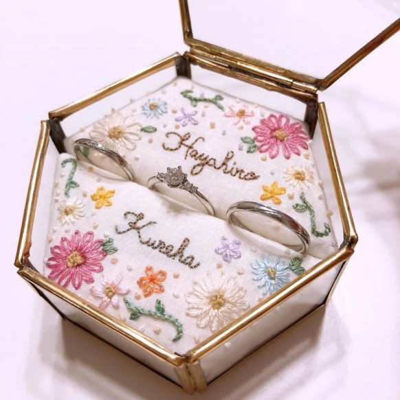各種単品 ガラスケース リングピロー石と花 Rose Charity
