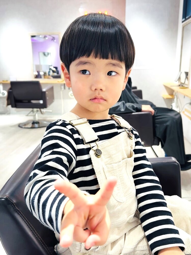 キッズカット 女の子 マッシュルーム豊中市・桃山台の美容室・ネイルサロン onico オニコキッズルーム完備