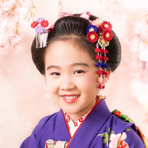 2025年最新版 7歳の七五三におしゃれで可愛い髪型20選！35スタイルを紹介 - 七五三,成人式,フォトウエディングの撮影なら阿部写真舘 茨城プレイアトレ土浦店へお任せ