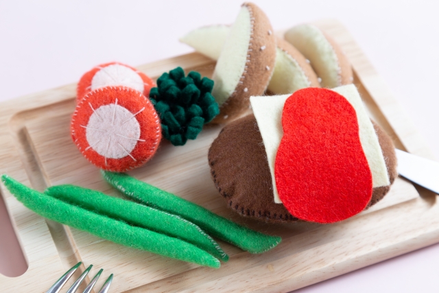 Amazon.co.jp: アロアーラ aloalaフェルト 知育 おもちゃ 工作 クラフト キット 子供 女の子 男の子おんなのこ Bセット: ホビ