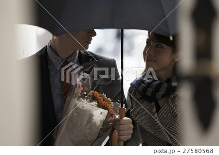 30点を超える相合傘のイラスト素材、ロイヤリティフリーのベクター素材グラフィックスとクリップアート - iStock傘 二人, 雨, 相合傘 日本