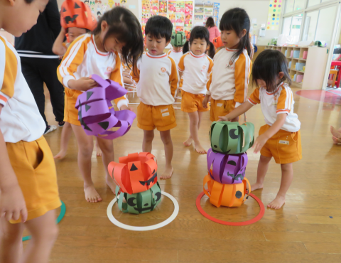 ハロウィンにちなんだ製作遊びアイデア〜いろんなオバケが大集合！〜保育と遊びのプラットフォーム ほいくる