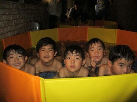 新潟県南魚沼市塩沢 わかば保育園: ☆りんご組 まったりお風呂ごっこ☆