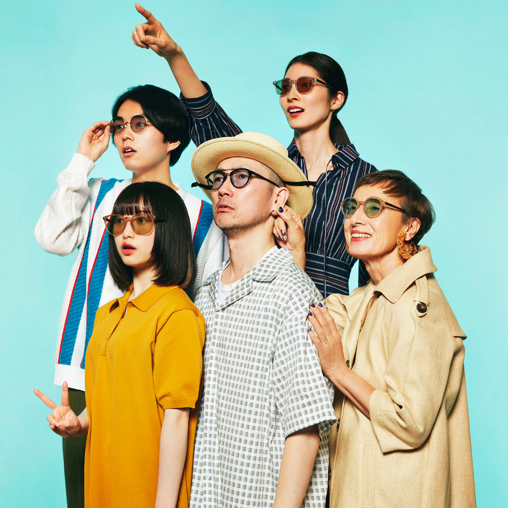 30年間5年ごとに同じ場所、順番、ポーズ、表情で撮影している親友5人組の写真 - DNA