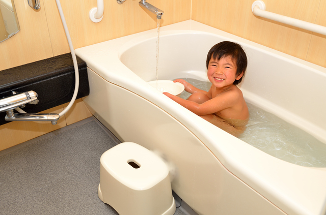 お風呂が嫌いな子供のイラストかわいいフリー素材集 いらすとや