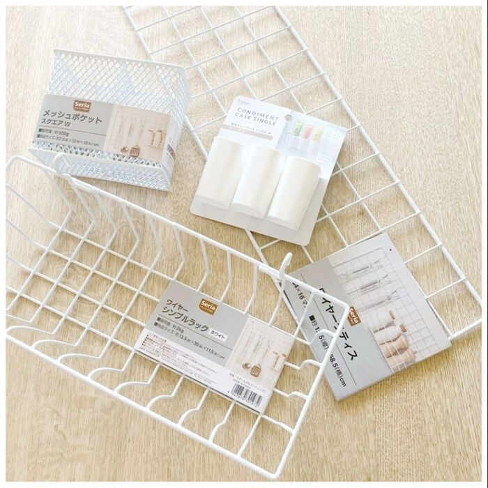 41日目:ベッド周りをアプデ💡⁡ 100均やお部屋作り⌇過去の投稿はこちら 👉🏻@maasan_gram ⁡ こんばんは♪みちこです♡ ⁡今日は100日で垢抜ける ホワイト部屋作り41日目🏠 ⁡ ベッド周りをアップデートした日🛏️✨ ⁡ やっとベッドサイドテーブルが決まって 組み立て