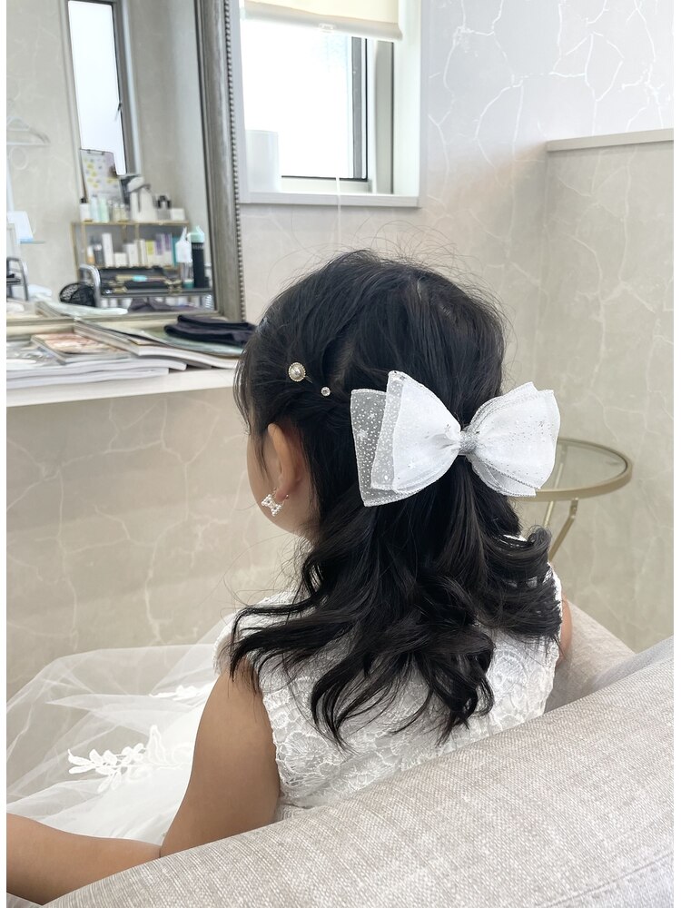 子供のための簡単ヘアアレンジ特集♪お花や巻き髪でシチュエーション別に可愛く！ホットペッパービューティーマガジン