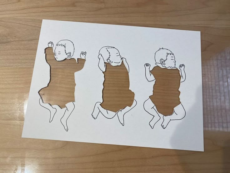 Amazon.co.jp: anocoro ベビー服 収納 アルバム 出産祝い 捨てられない 子ども服 を可愛く保管 サイズアウトした服 赤ちゃん新生児 リメイク ベビー アルバム 可愛い 人と被らない ママ友 プレママ ギフト プレゼント生成・ナチュラルカラー: ベビー＆マタニティ