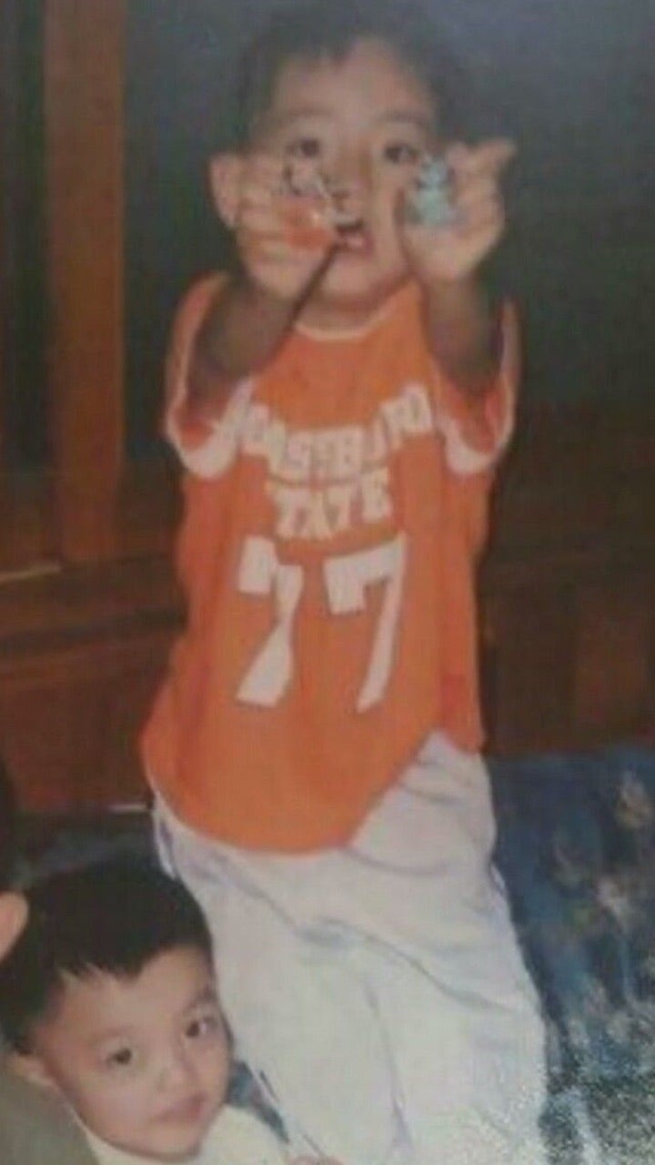 BTS V や TWICE ジヒョなど・ スターは幼少期からかわいすぎる！ K-POPアイドルたちの子ども時代の写真にファンメロメロ - OdiOdi