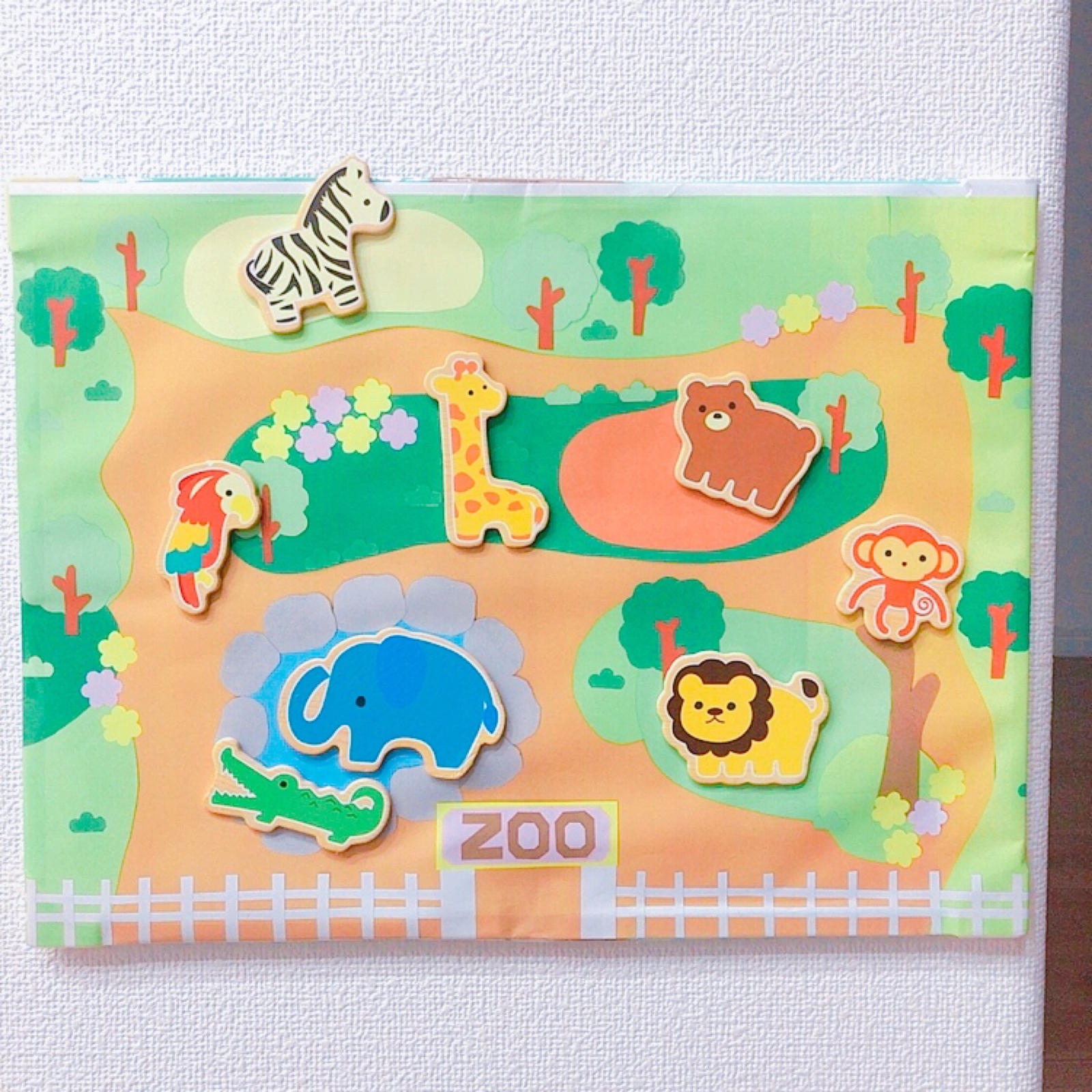 手作りおもちゃ100均パズルが活躍！ 1歳半の次男が大喜びの マグネット遊び ‣ めかぶかあちゃんのどんどこ子育て