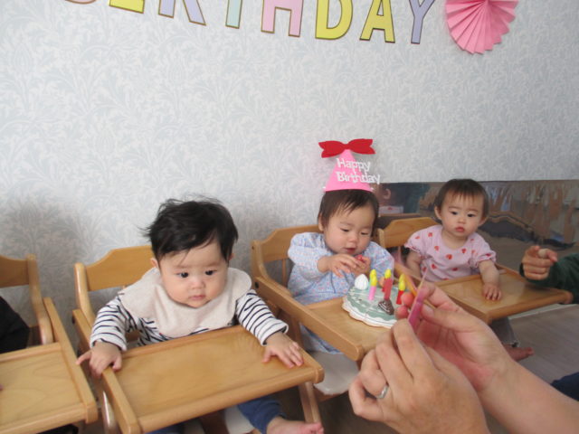 11月のお誕生日会での風船シアタ