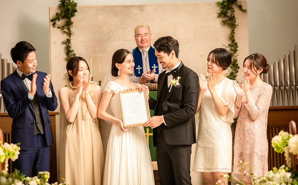 イスクラ・ローレンス、全国不妊啓発週間にESBオレンジを点灯 エンパイアステートビル