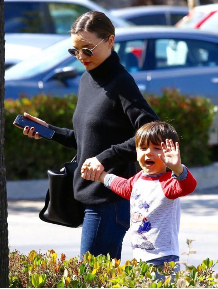 速報 ミランダ・カー、第3子を出産！ ELLE News