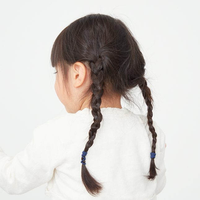 三つ編みカチューシャは簡単にできる！絶対こなれる!?裏ワザグッズも2ページ