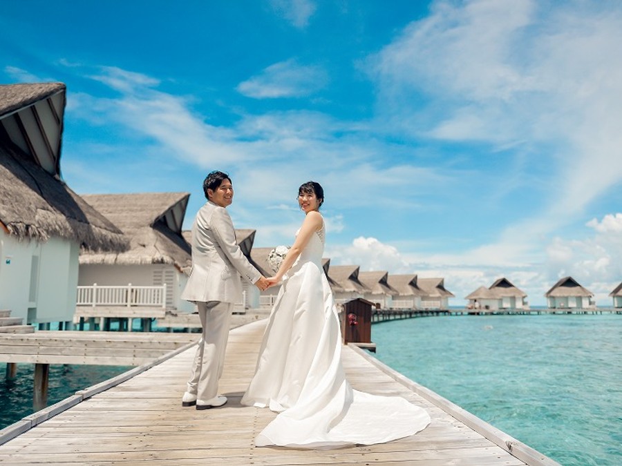 参列用コーディネートモアナルアガーデンウェディング