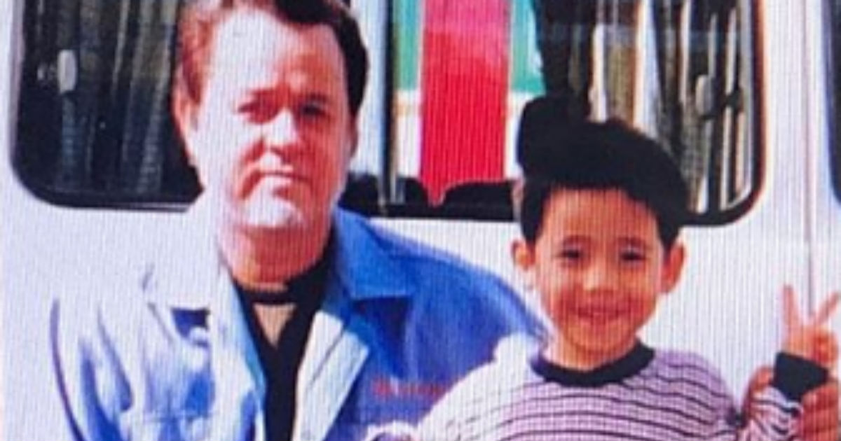 りゅうちぇる、“トム・ハンクス似”の父との2ショット公開 「僕もパパのような優しいパパになれるように」ねとらぼ