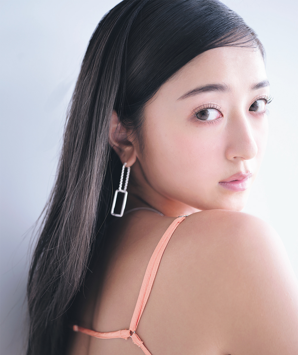 本日結婚して2年になりました💍🤍 1年目もだけど2年目も本当にあっとゆーま！ 3年目もよろしくどーぞ〜🫶🏾そんな結婚記念日は去年に引き続き今年も弾丸日帰りプチ旅行✈︎ 今年はin鹿児島してきました🤍🐖 朝から詰め詰めなスケジュールでだいぶ楽しんだ