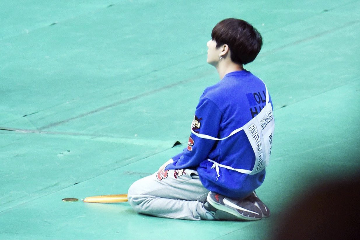 正座してるミャクミャクの後ろ姿も可愛いんよ♥️💙 ユウソラ カコソラ 夕空 空 空が好き 空好き 大阪万博 万博 風景 景色 ミャクミャクお出かけ かわいいおすすめ大阪expocutejapanexposky osaka japan 2025 おつかれさまです😌🍀