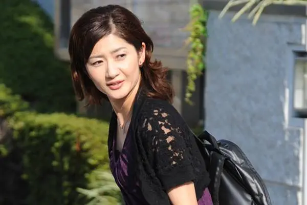 古村比呂、お宮参りで撮影した長男家族との集合ショット「すごく幸せそう」の声エンタメ話題ABEMA TIMESアベマタイムズ