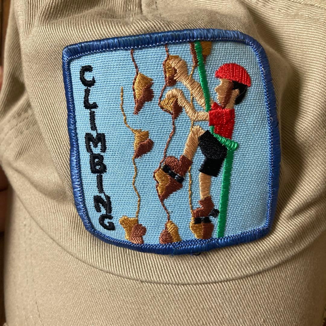 ワッペン付きTシャツの事例を紹介。おしゃれな取り付け位置や付け方も解説