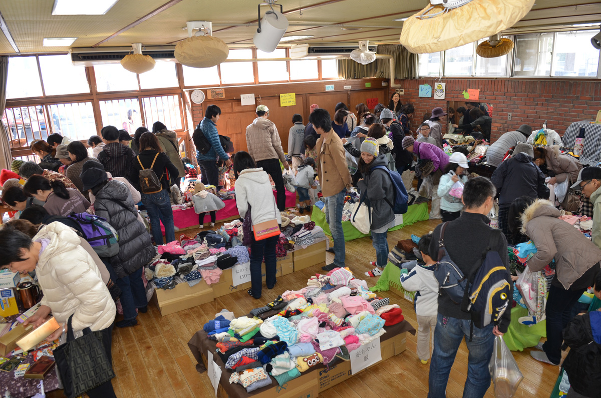 ＰＴＡバサーを開催しました♡ - 岸和田市立岸城幼稚園