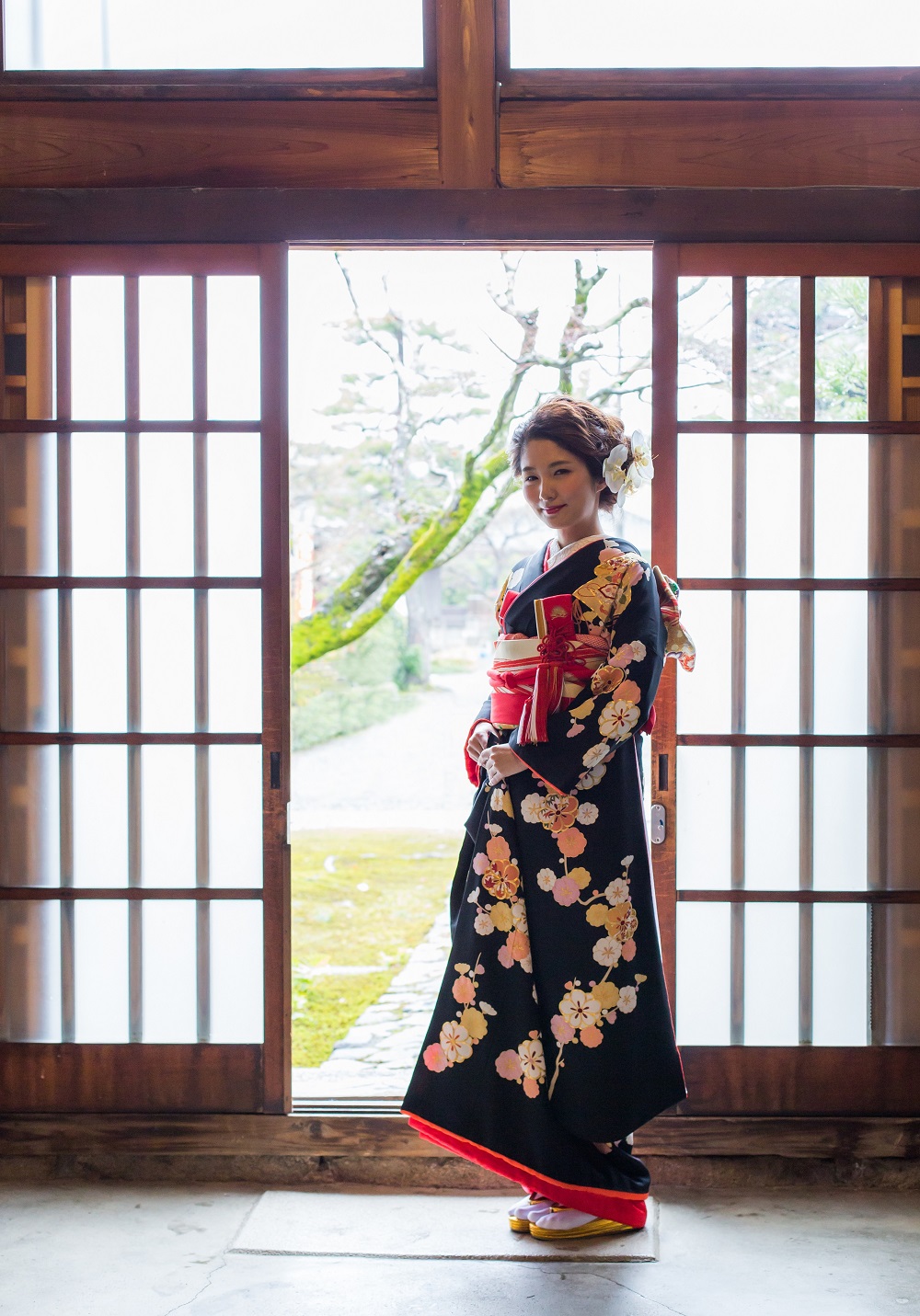 花嫁の和装コレクション2ースタイリッシュに黒引き振袖ー - ぐるなびウエディングHOWTO