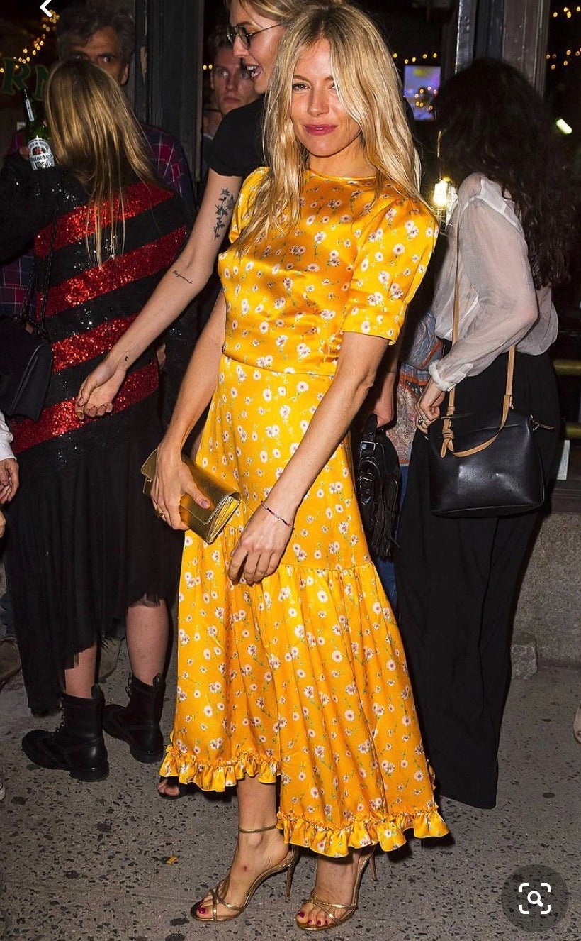 獅子座：旅先のスパも◎。UVケアを万全にポジティブなオーラを纏って 2025年上半期12星座ビューティー占いVogue Japan