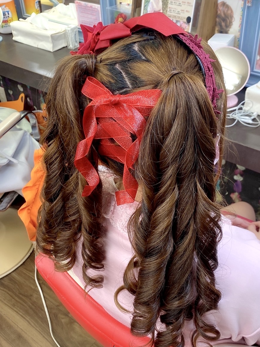 子ども 結婚式 ヘアアレンジ ツインテールTikTok