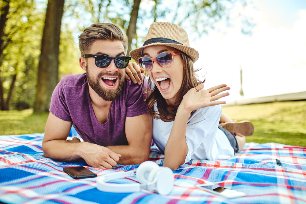 抱き締めるポーズ集9 - CLIP STUDIO ASSETS