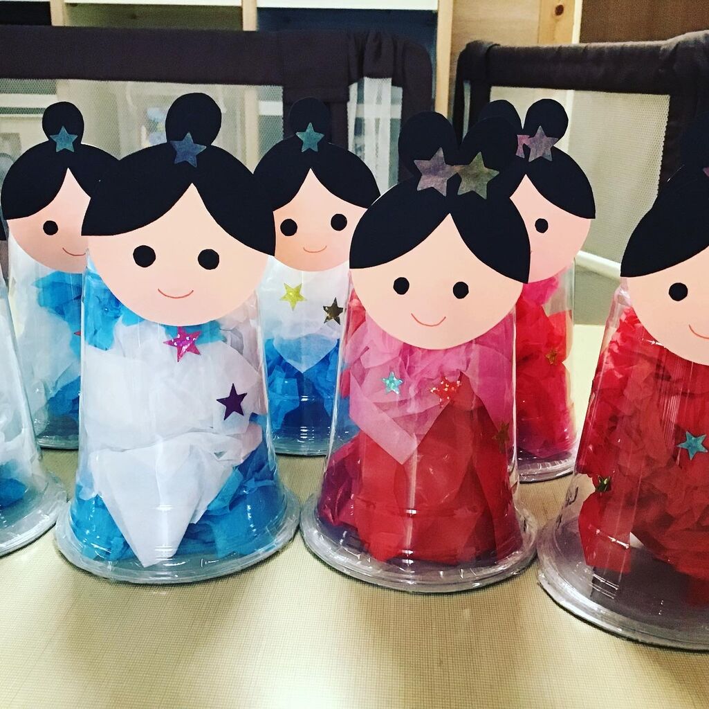 乳児向け 保育園の0・1・2歳児クラスで七夕製作を楽しもう！シール貼りやペインティングを使ったアイデア保育士の転職・採用は 保育士バンク！