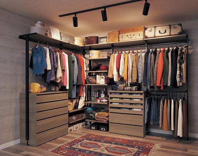 狭小マンションでも！家事効率200%UPの自作ファミリークローゼットの秘訣ラクしてキレイがつづく暮らし