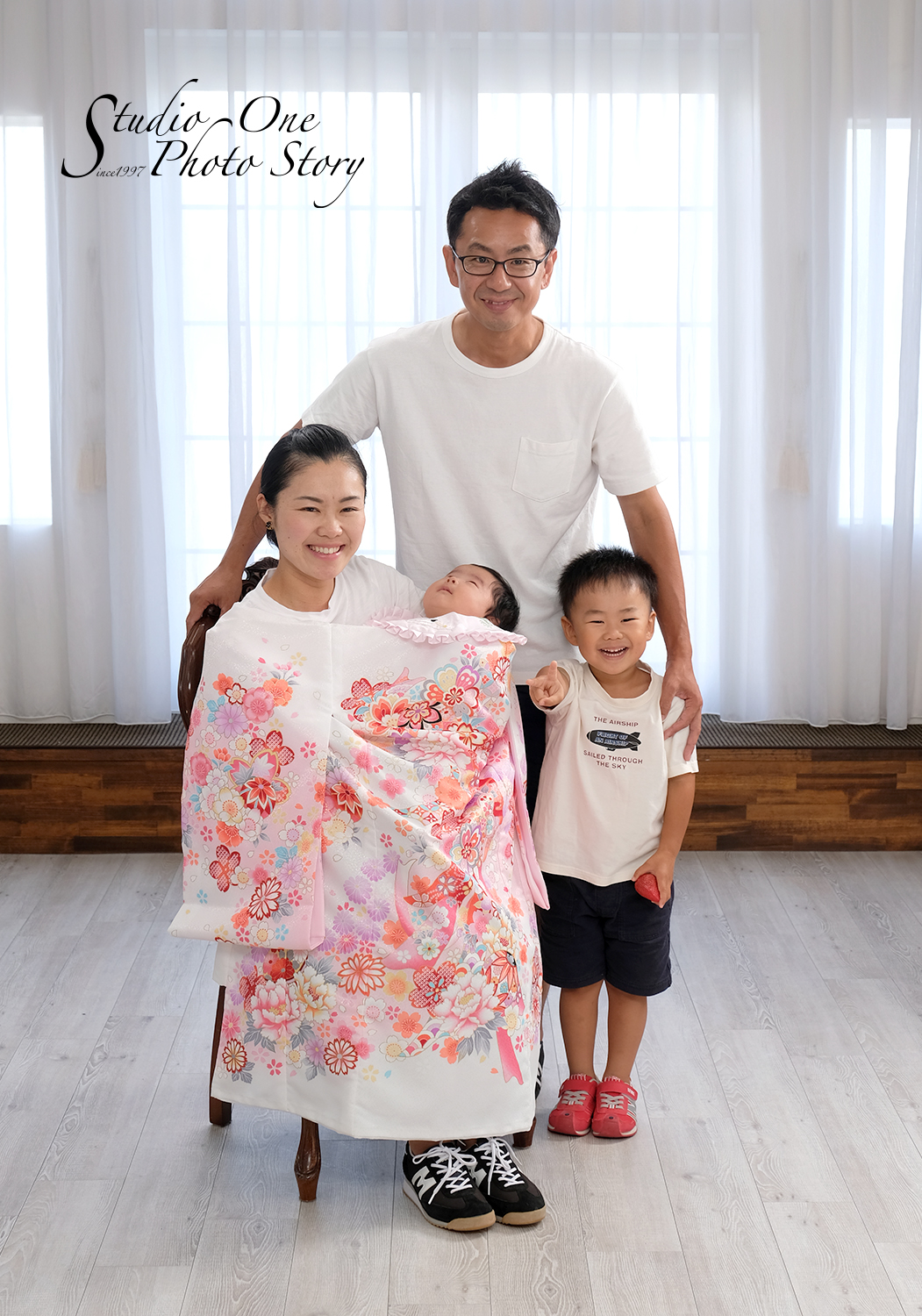 お宮参り お食い初め は写真館で撮影しましょう。三重県四日市で写真館ならフォトスタジオ シリウス