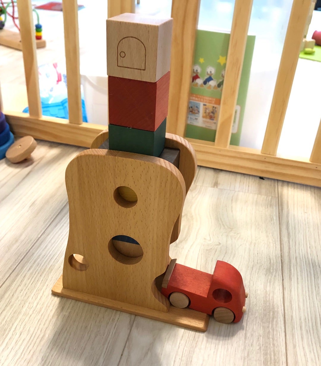 1歳 男の子 誕生日プレゼント17選！人気のおもちゃ、服、知育玩具、ちょっとしたプレゼントまでHugKum はぐくむ