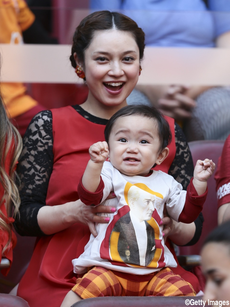 長友佑都の子供の名前・国籍・学校は？家族の絆と子育てエピソードも紹介週末世界のfootball